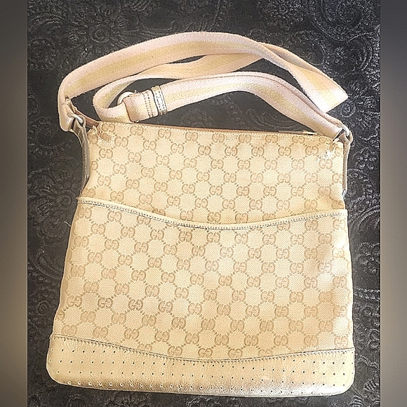 Gucci Bags Authentic Gucci Body Bag Poshmark